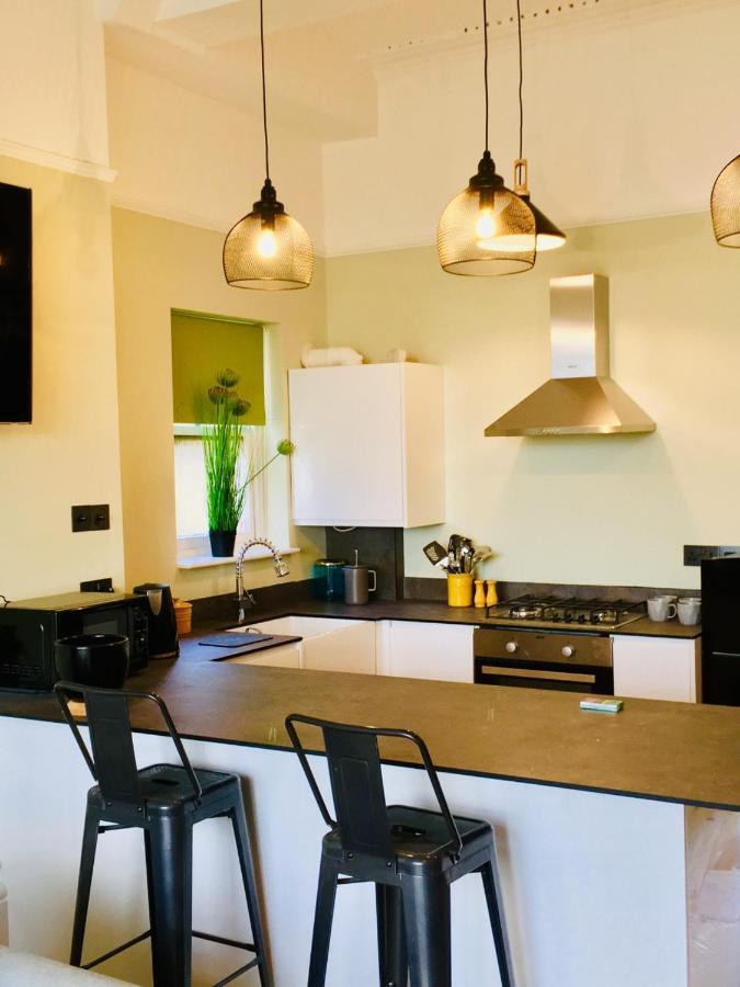 Grade 2 Listed Apartment In Heart Of Χέιστινγκς Εξωτερικό φωτογραφία