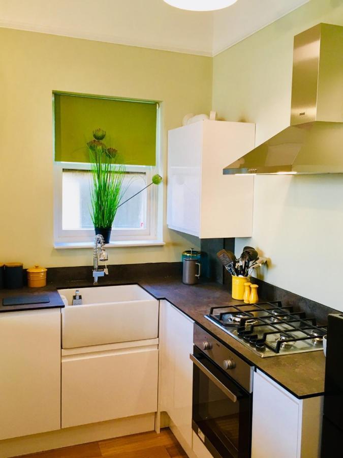 Grade 2 Listed Apartment In Heart Of Χέιστινγκς Εξωτερικό φωτογραφία
